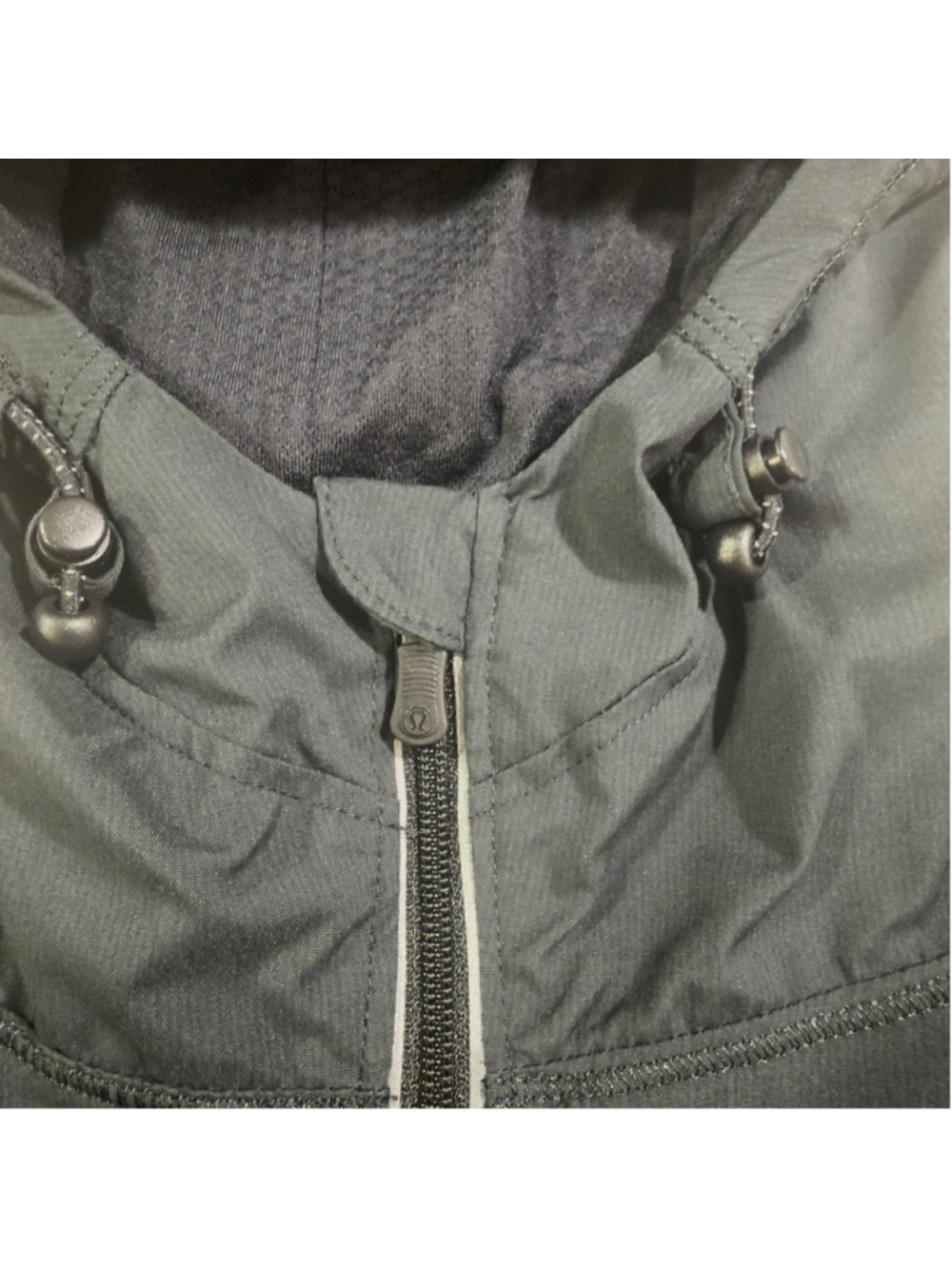 Lululemon Women’s 4 Black Half Zip Hooded Running Windbreaker Pullover Jacket - Picture 5 of 12
